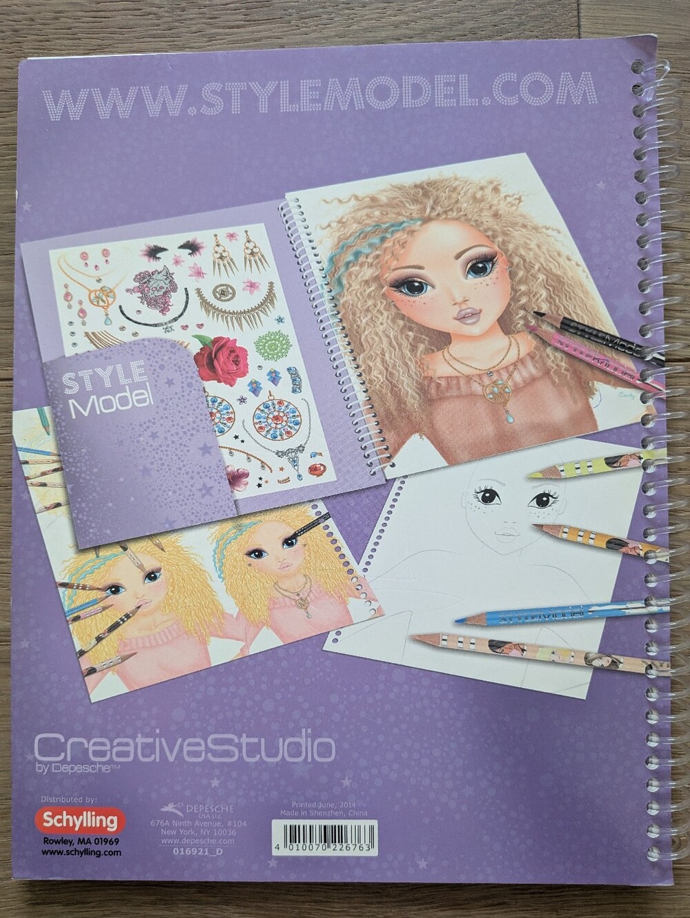 TopModel/ StyleModel Coloring Book- Includes Stickers. - Picture 2 of 4